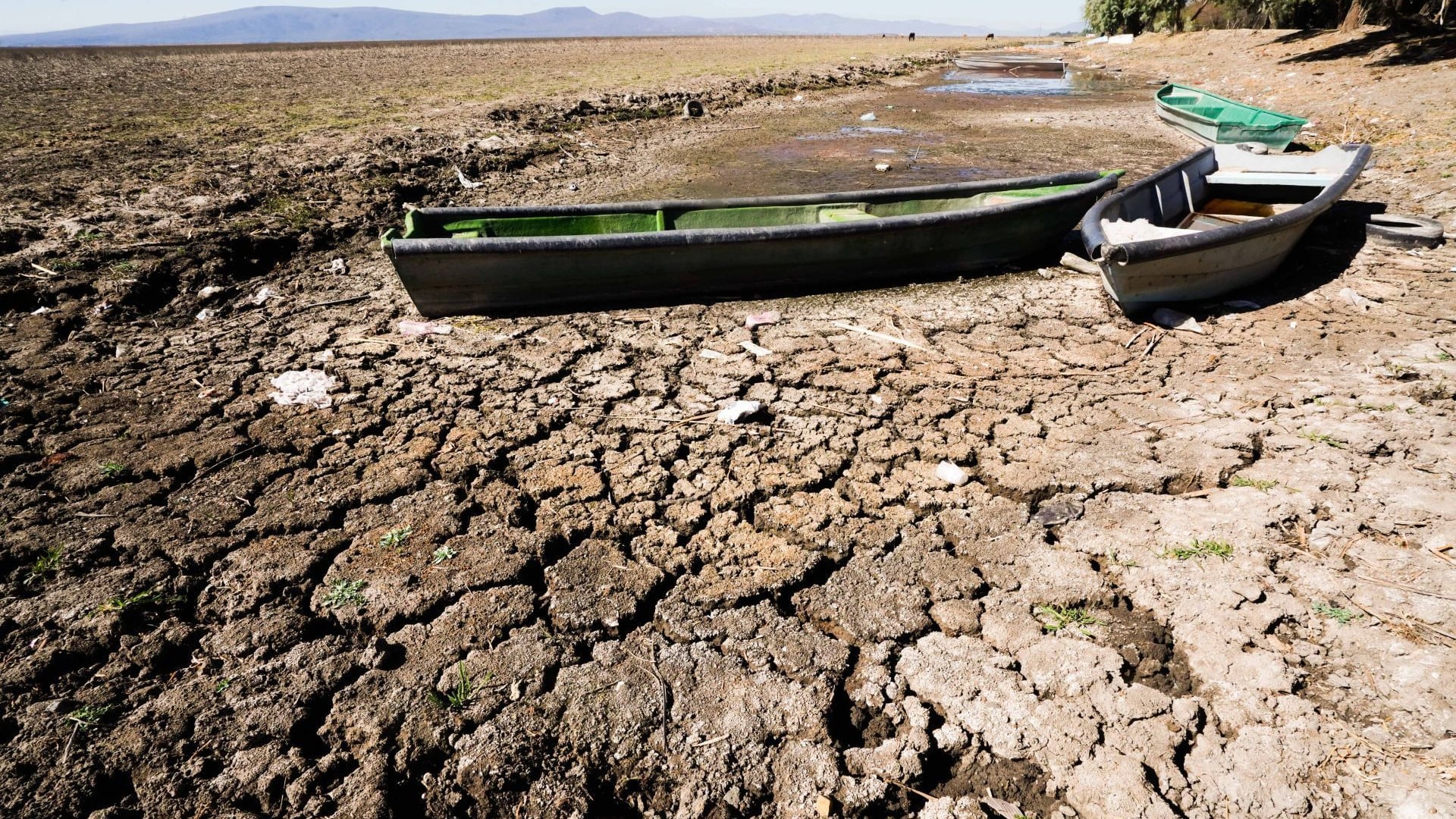 La comunidad de Zirahuén, en el municipio de Salvador Escalante, enfrenta una crisis debido a la disminución del nivel del lago de Zirahuén: Cuartoscuro