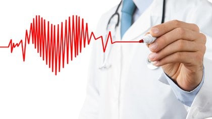 "Los hombres que recibieron inhibidores de la PDE5 vivieron más tiempo y tuvieron un menor riesgo de sufrir un nuevo ataque cardíaco, insuficiencia cardíaca, dilatación con balón y cirugía de bypass que los que recibieron alprostadil"
(Shutterstock)