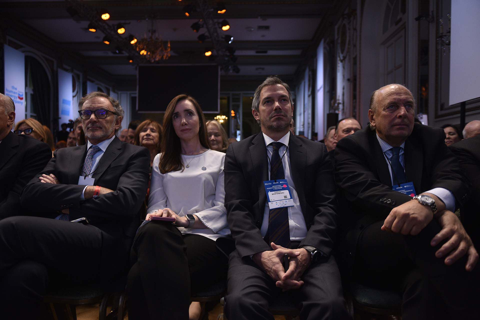 Claudio Cesario, Victoria Villarruel, Guillermo Montenegro y José Luis Manzano (Foto: Adrián Escandar)