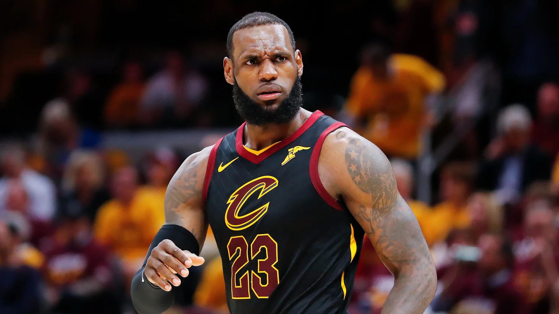 NBA: Jogadores decidem seguir com playoffs, mas LeBron 'abre guerra' contra  Trump