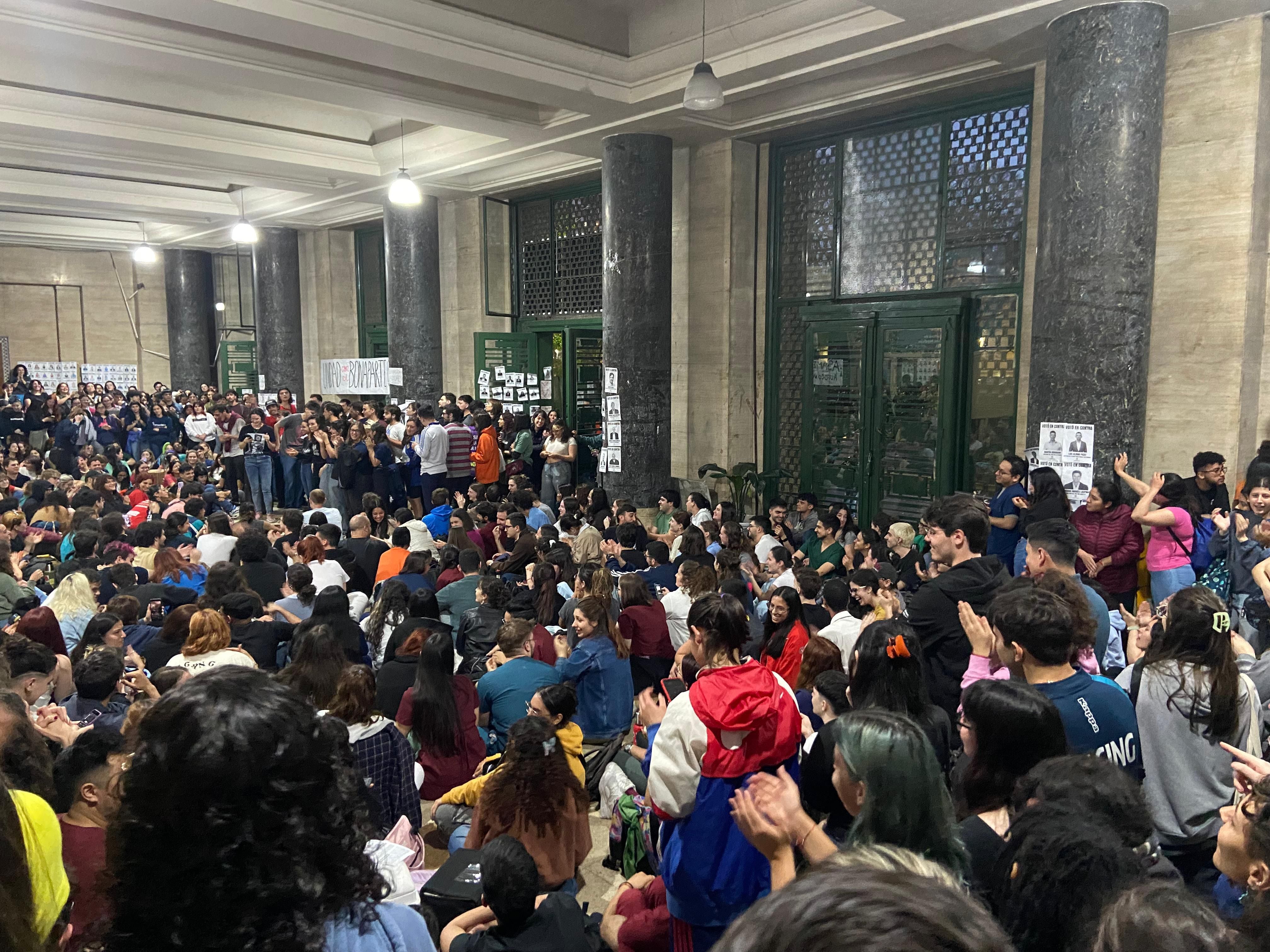 La asamblea en la facultad de Medicina de la UBA