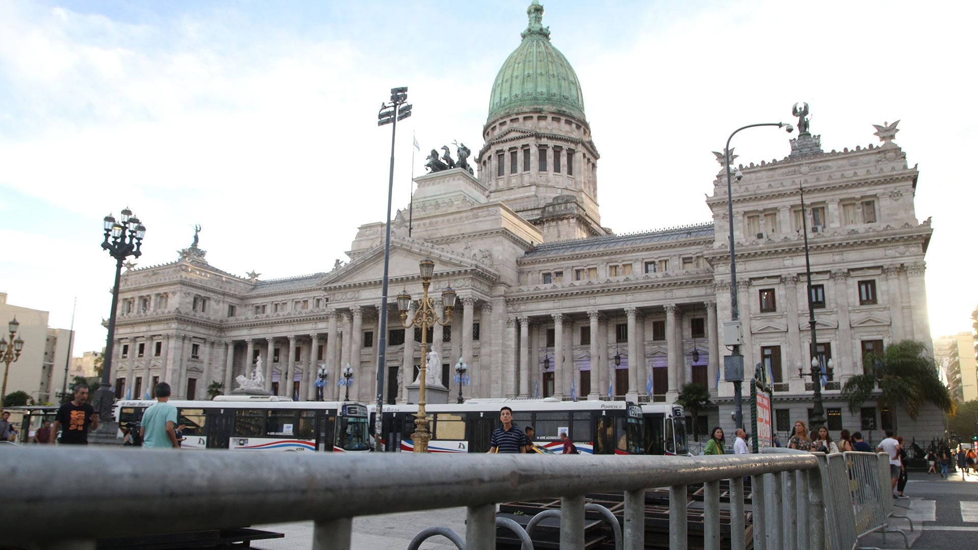 vallado-preparativos-congreso-apertura-asamblea-legislativa-2024-portada