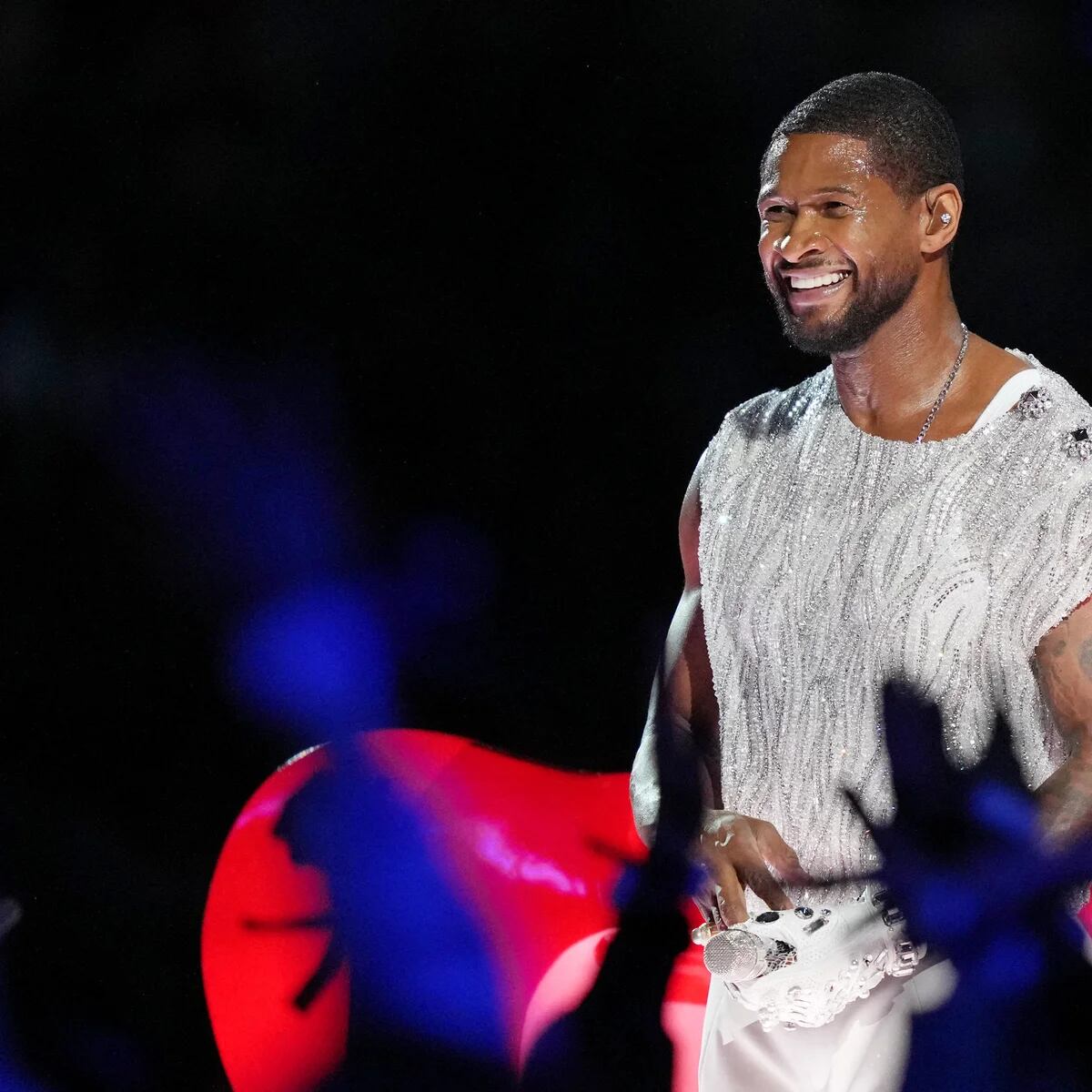 A una semana del Super Bowl, Usher se convierte en la nueva imagen