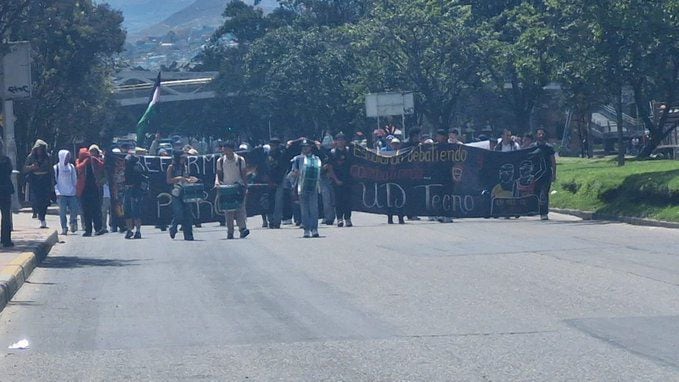 Las manifestaciones avanzan hacia el sur de la ciudad disminuyen el flujo en las vías - crédito @BogotaTransito/X