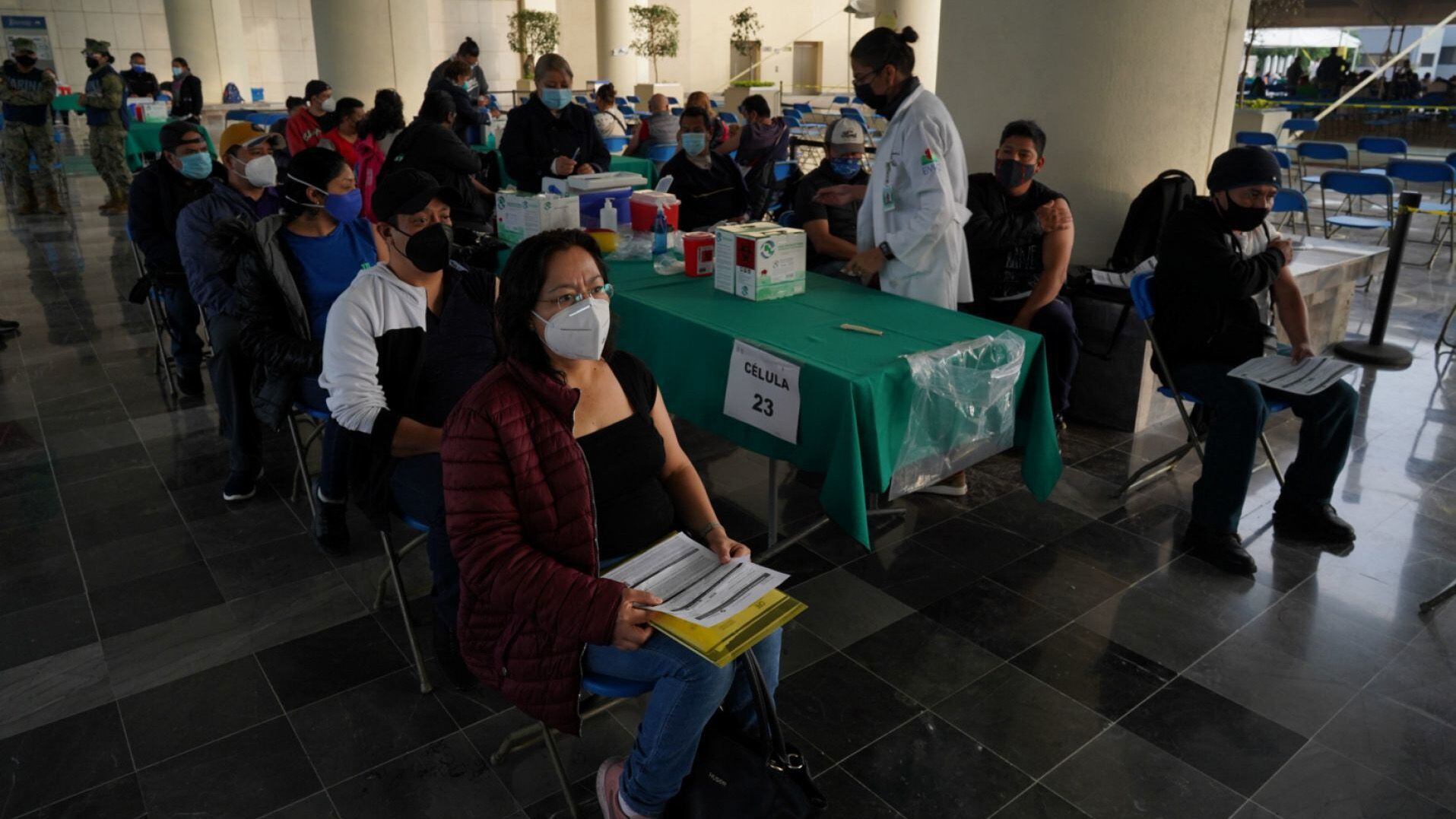 Al corte del domingo, han recibido la vacuna de refuerzo 42 millones 733 mil 646 personas mayores de 18 años (Foto: Gobierno de la Ciudad de México/Cuartoscuro.com)