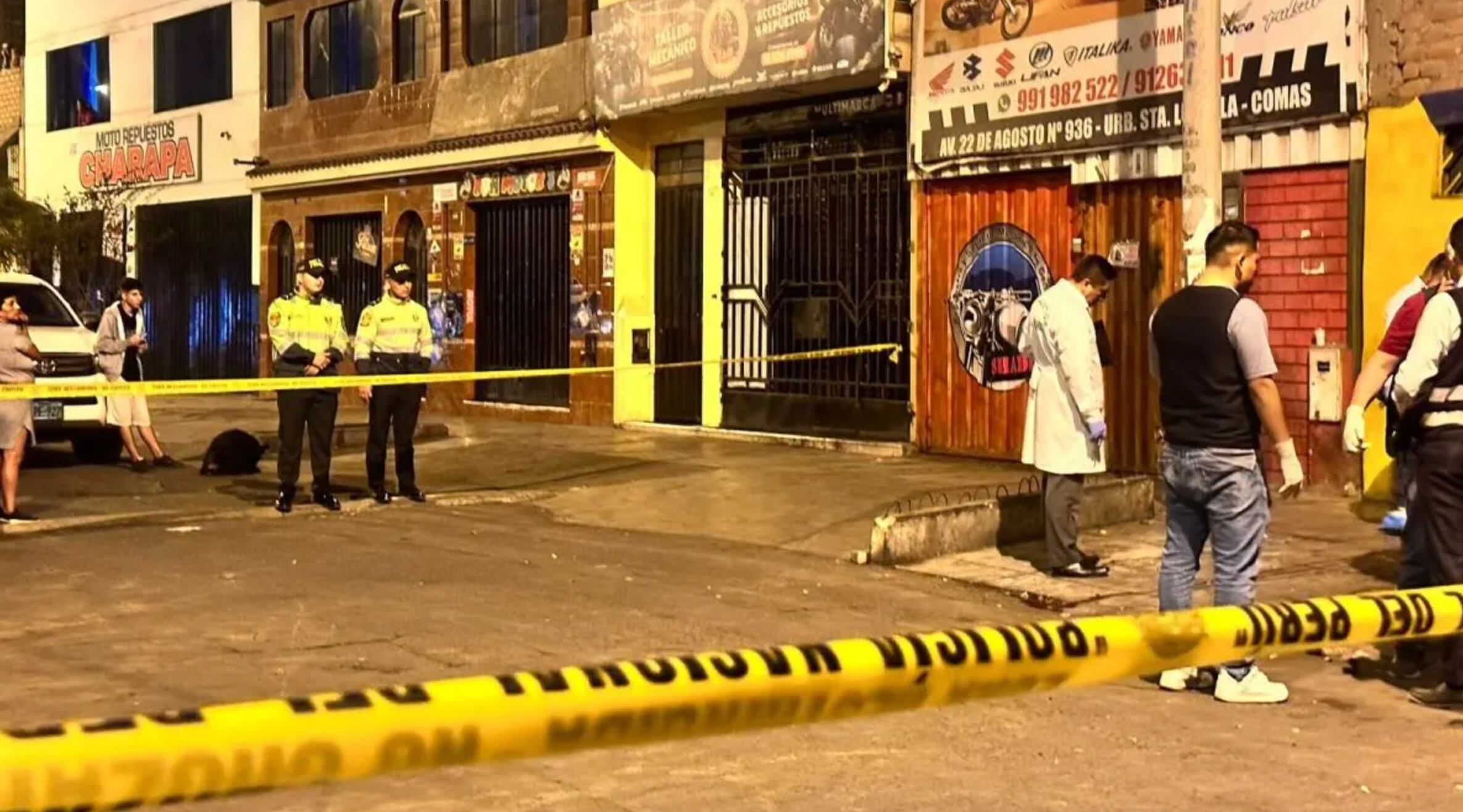 Policías y Fiscalía recogen pruebas de asesinato a ciudadano colombiano.