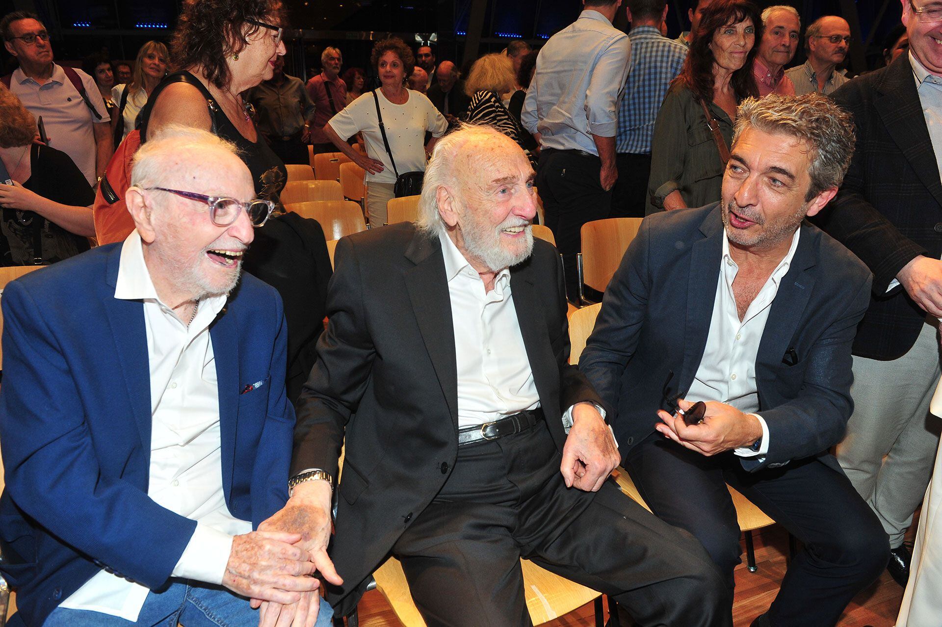 Junto a Héctor Alterio y Ricardo Darín en una de sus últimas apariciones públicas (RS Fotos)