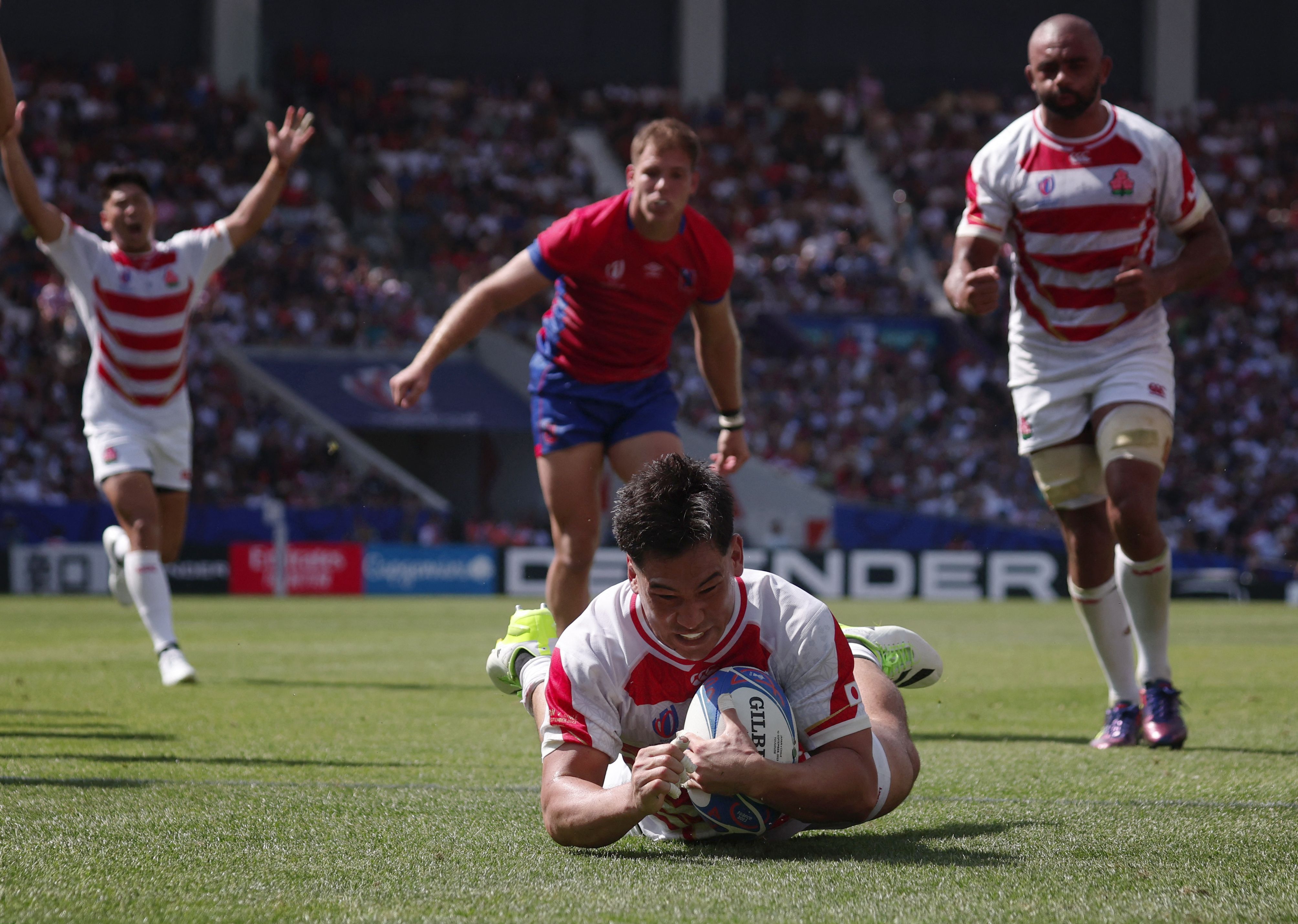 Los asiáticos superaron a los sudamericanos en el debut del Mundial (REUTERS/Gonzalo Fuentes)