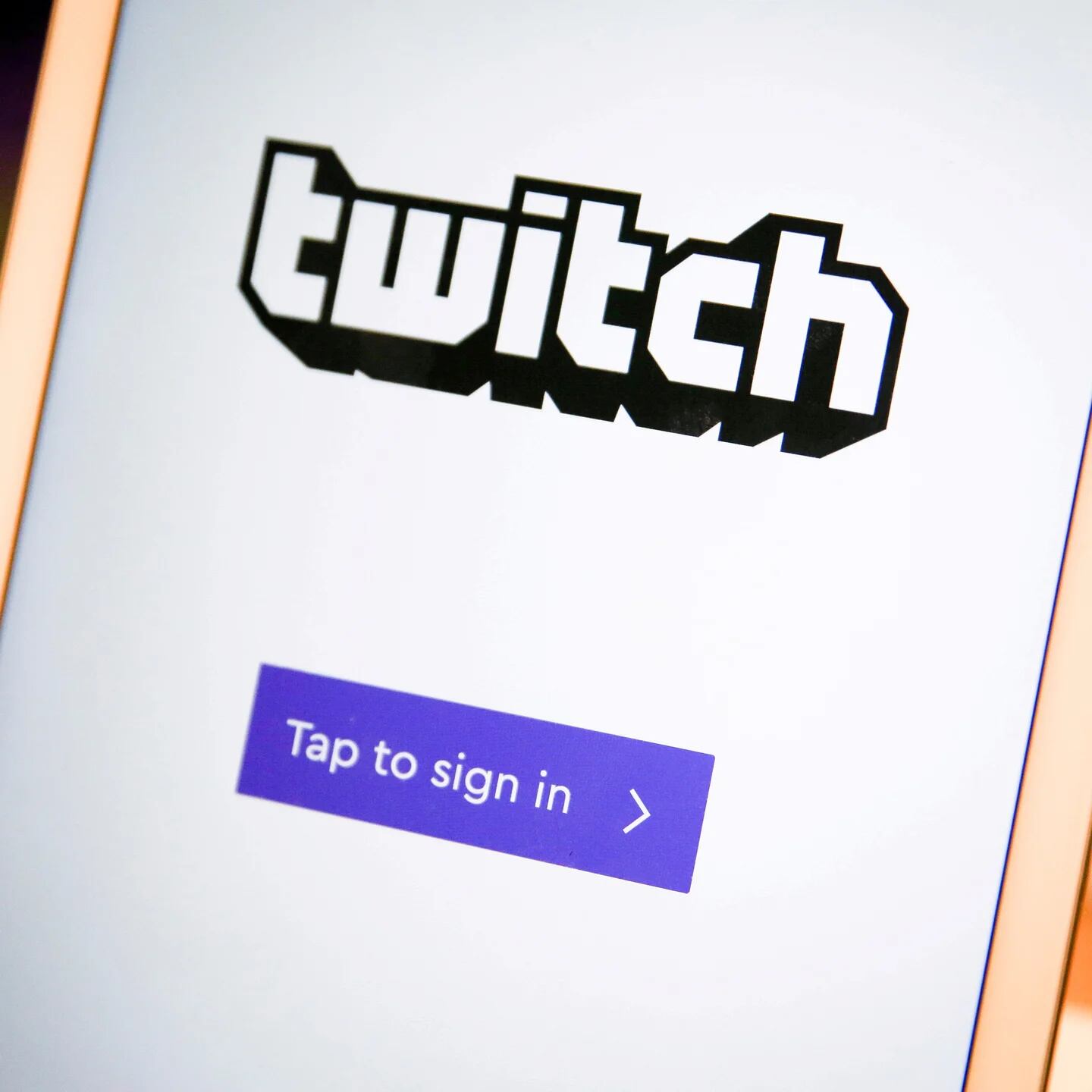 Twitch принимает радикальное решение о прямых трансляциях из-за порнографии  - Infobae