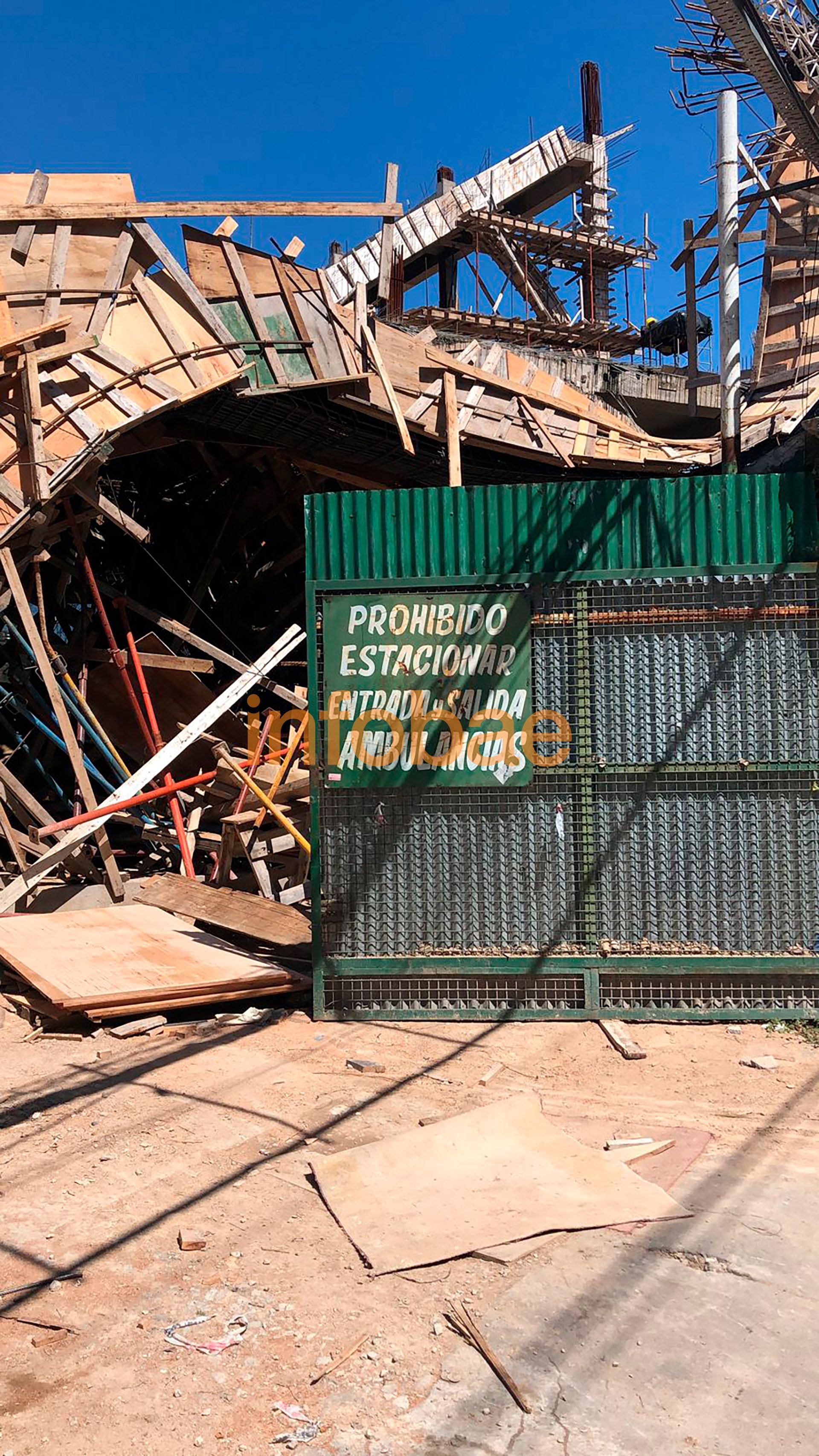 Derrumbe de una tribuna en la cancha del Club Ferro Carril Oeste