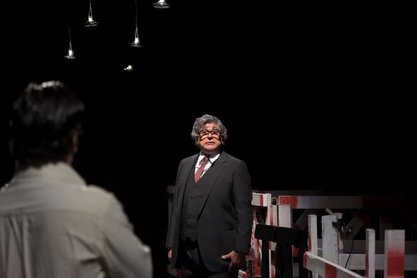 Una de las escenas de la obra de teatro inspirada en Timerman (Foto – Marcelo Solís)