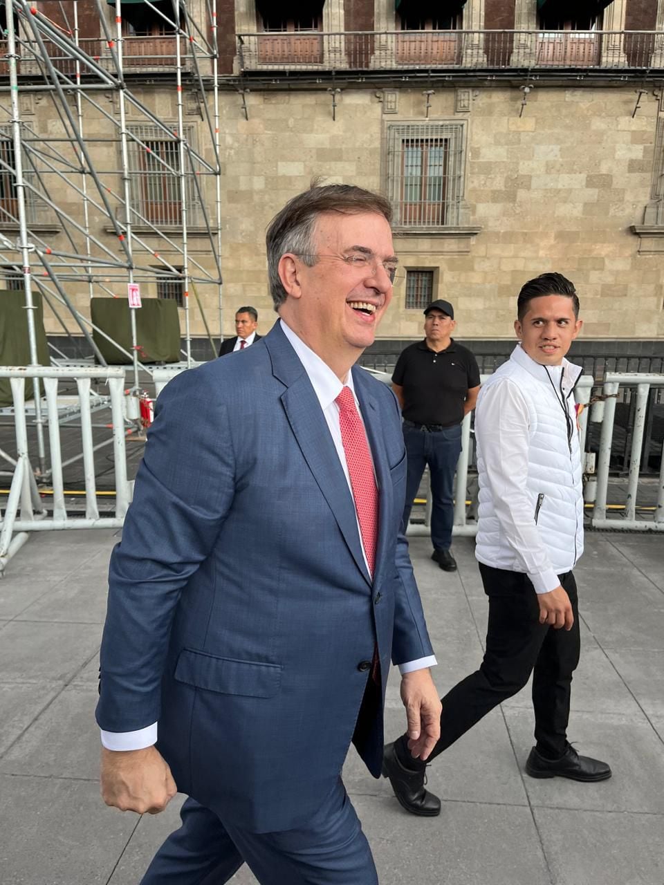 Marcelo Ebrard, quien será secretario de Economía con Claudia Sheinbaum, también acudió a la ceremonia (Octavio Miranda/Infobae México)