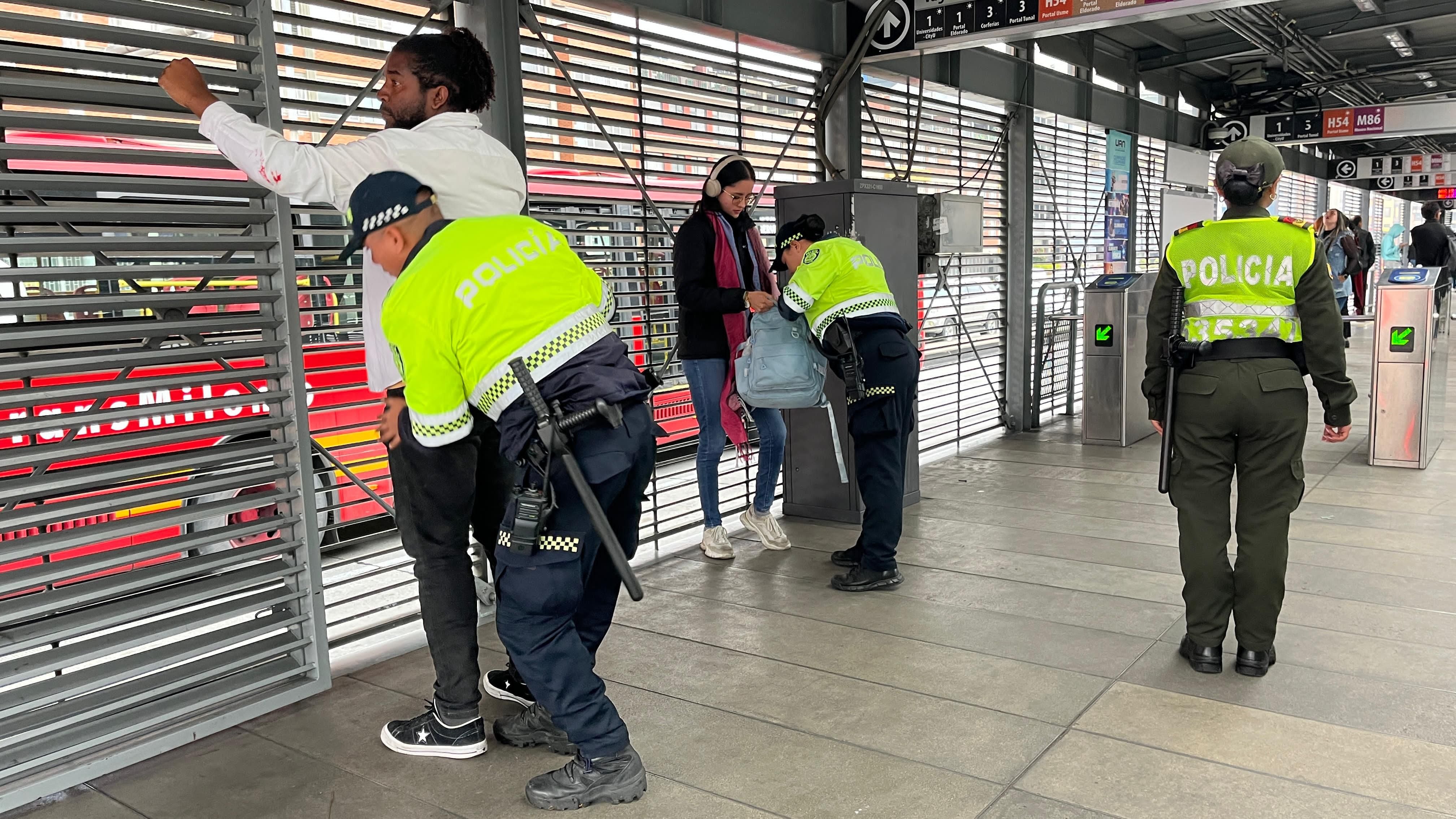 Seguridad en TransMilenio: 1.591 capturas y 225.594 comparendos en 2024 - crédito Mebog