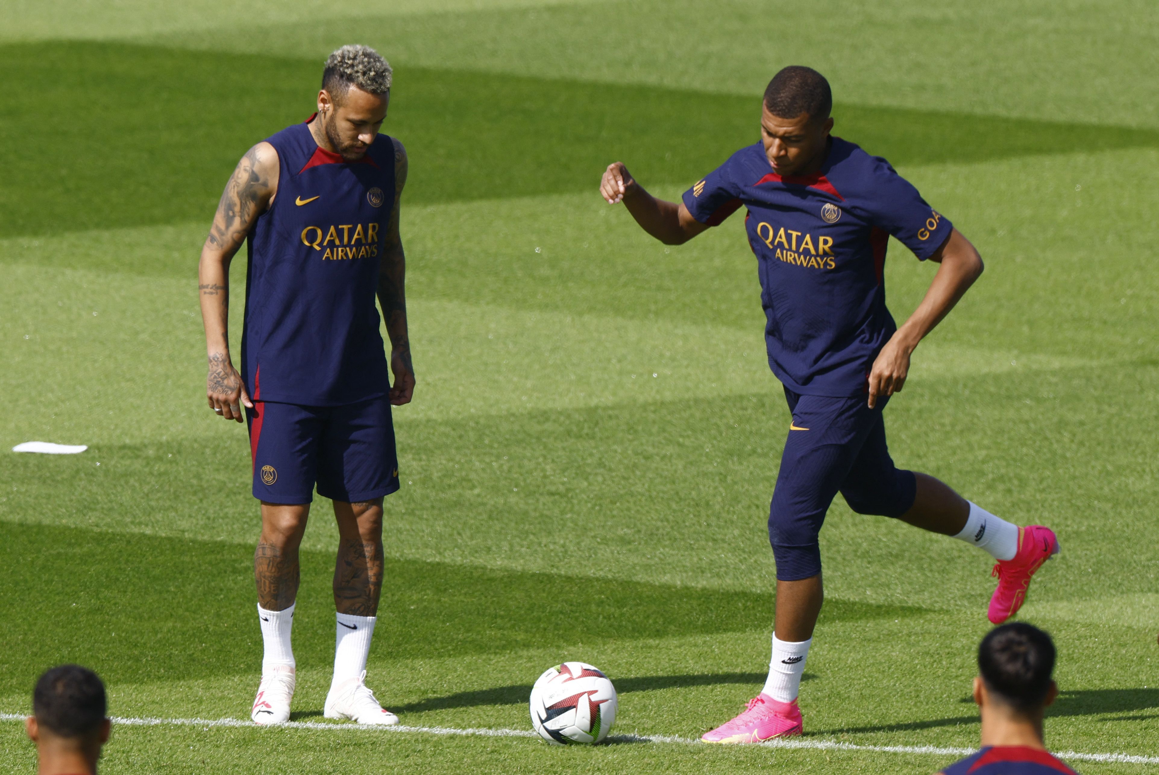 El futuro de Neymar y Kylian Mbappé en el PSG es una incógnita (REUTERS/Gonzalo Fuentes)