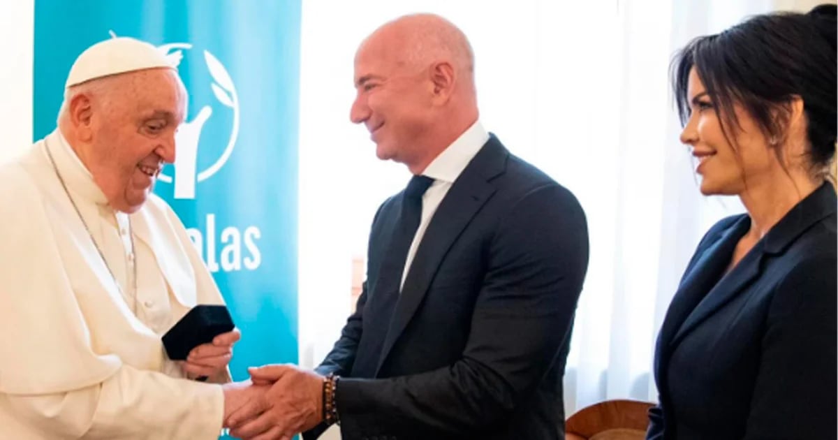 Pope Francis welcomed billionaire Jeff Bezos, founder of Amazon, to the Vatican