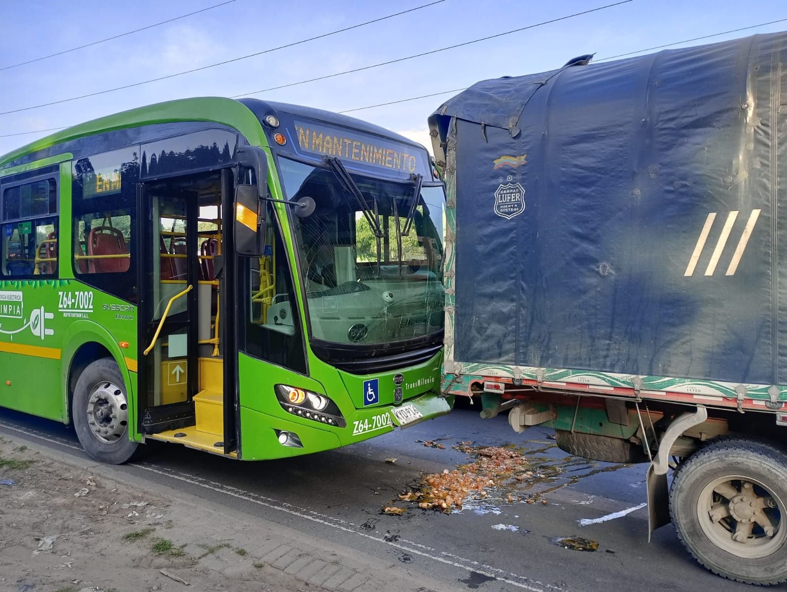 Accidente vial en la localidad de Kennedy - crédito @BogotaTransito/X