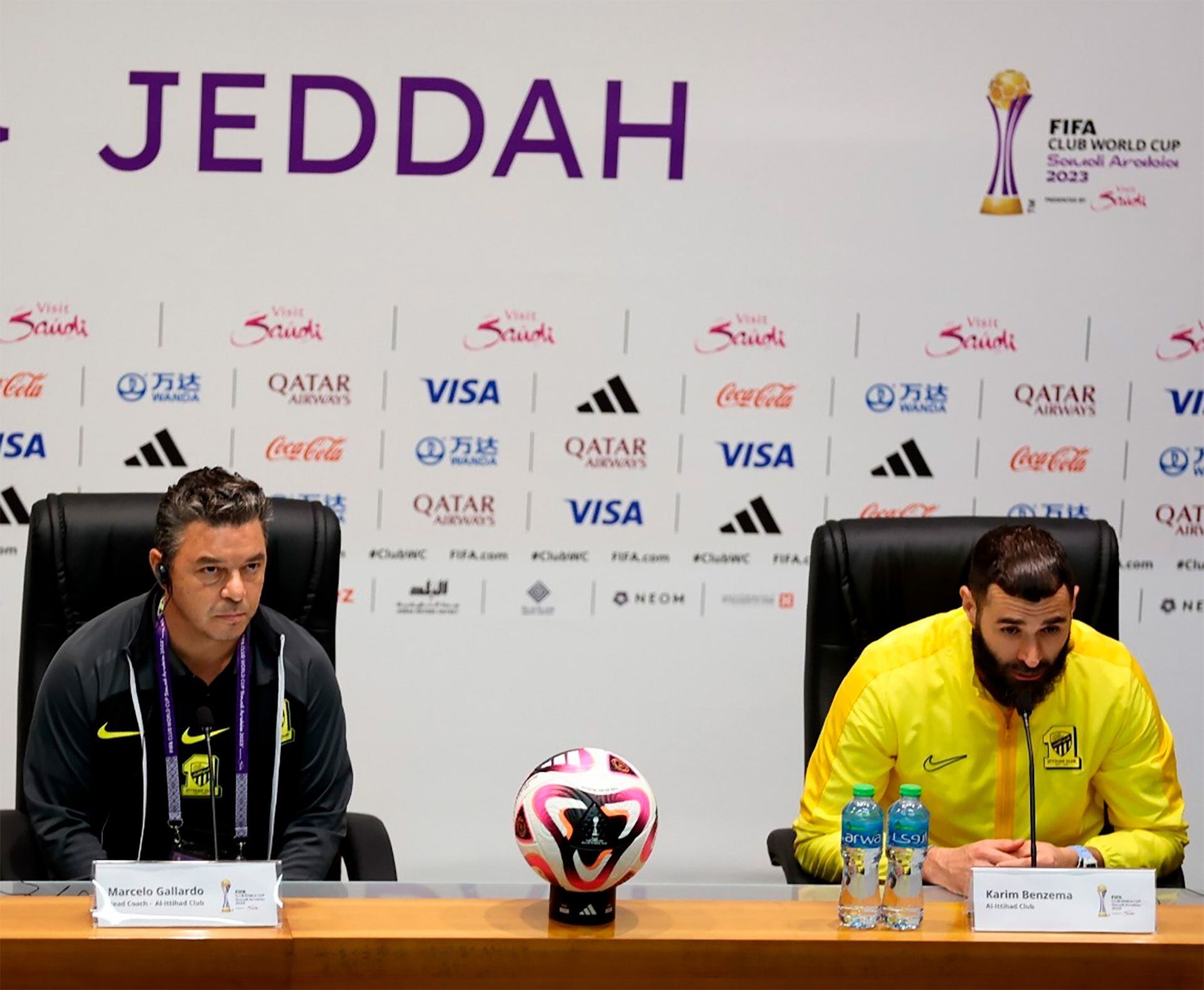 Gallardo y Benzema en rueda de prensa en el Al Ittihad