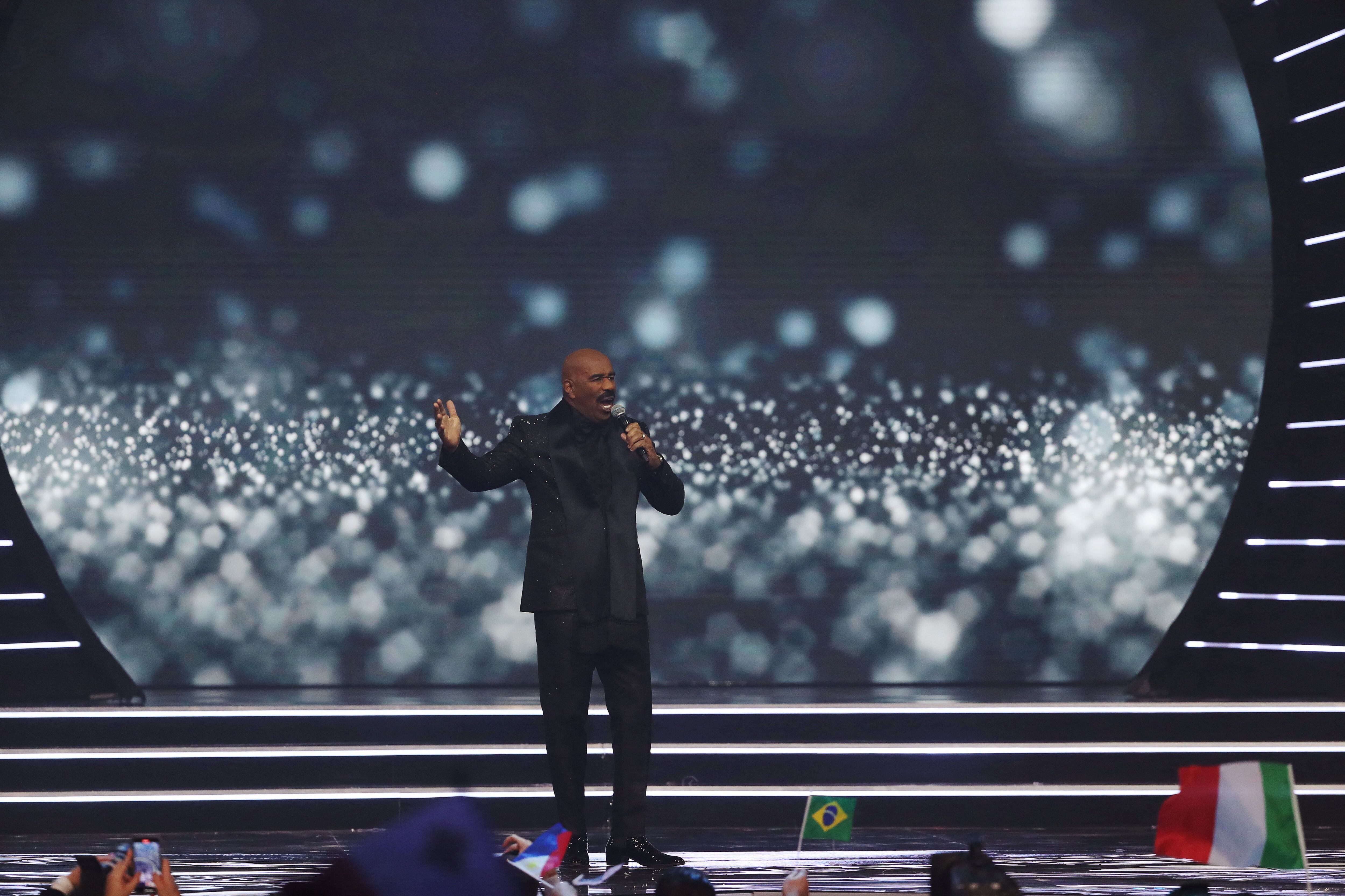 Steve Harvey hosts the Miss Universe pageant in the Red Sea resort of Eilat, Israel December 13, 2021. REUTERS/Ronen Zvulun