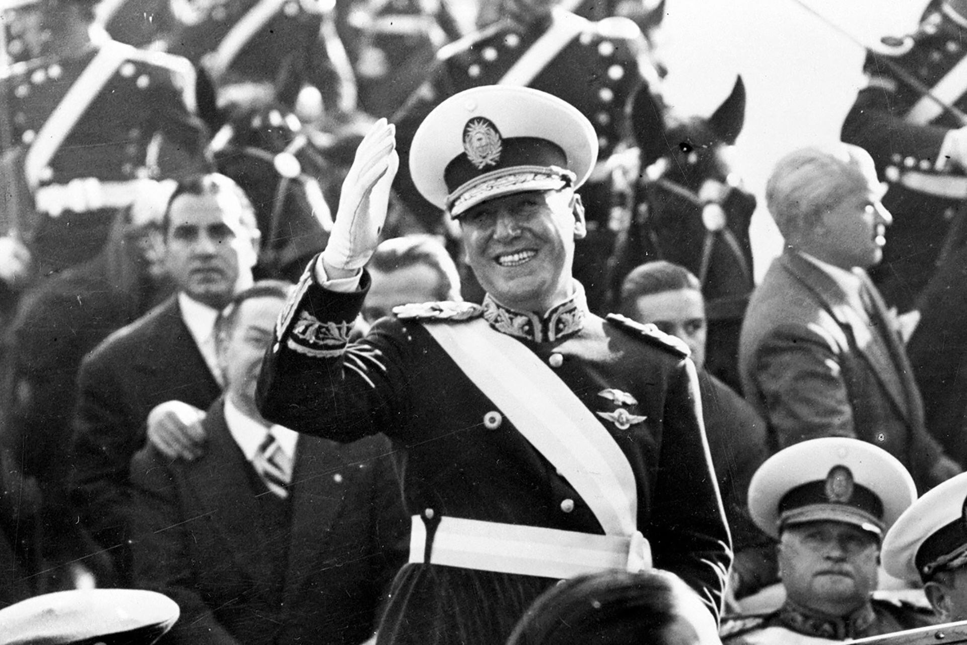 En el primer año de gestión del presidente Juan Domingo Perón se puso sobre el tapete la cuestión de la reelección, que no estaba contemplada en la Constitución 