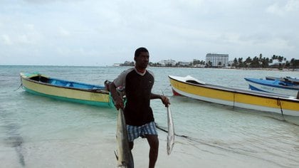 Fisherman of San Andrés - Archipelago of Colombia.  EFE