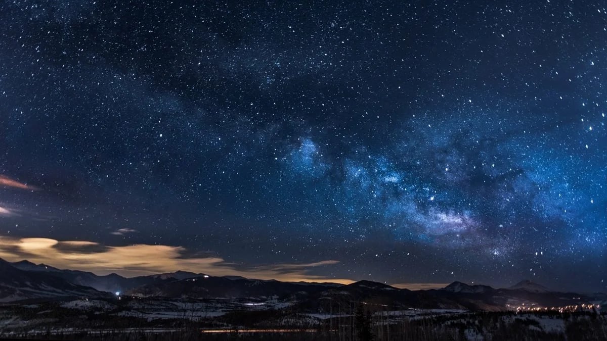 En Vivo El Cometa Verde Se Aleja De La Tierra Y La Luna Comienza A Opacarlo Infobae