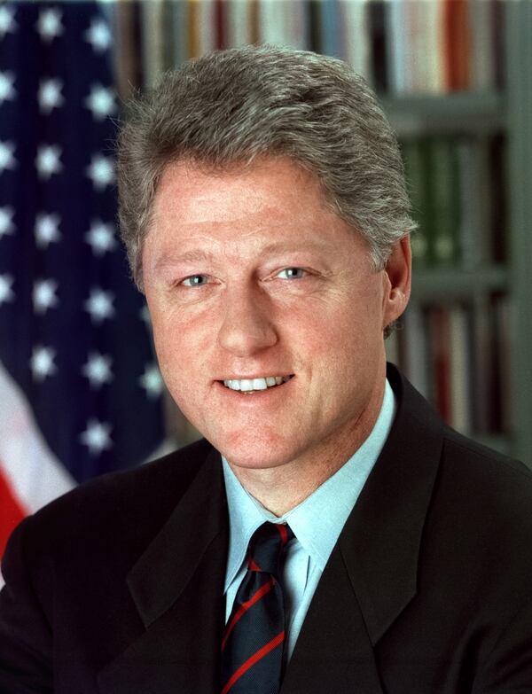 Bill Clinton, uno de los pocos presidentes que fue reelecto tras una elección de medio término en la que perdió todo