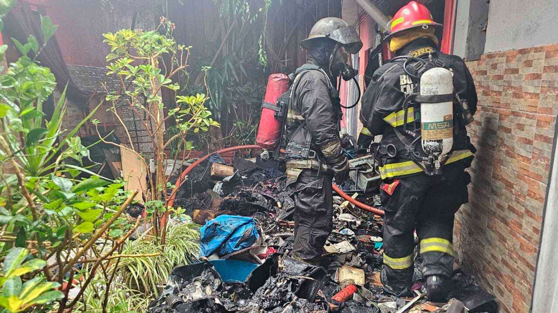 incendio homicidio acumulador compulsivo la plata