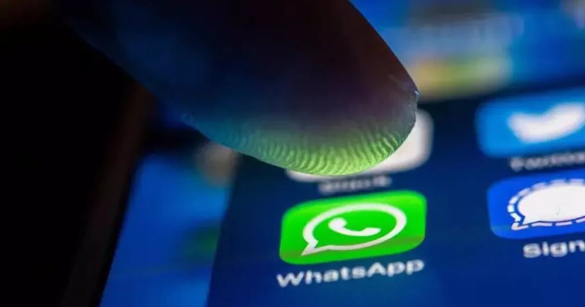 WhatsApp for iPhone now lets you send photos and videos in HD natively