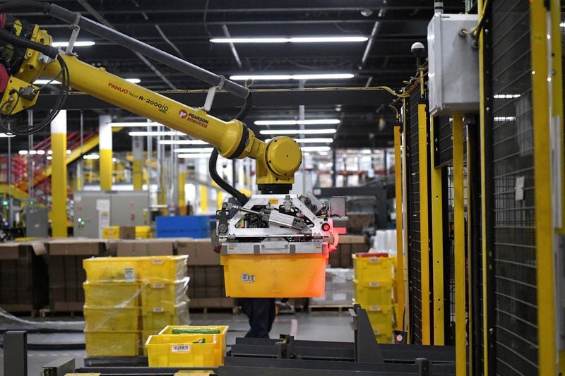 Se anticipa un fortalecimiento en las órdenes de robots industriales. (REUTERS/Clodagh Kilcoyne)