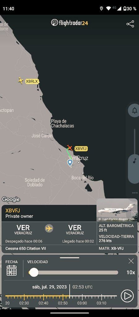 Una avioneta privada que despegó del Aeropuerto Internacional de la Ciudad de Veracruz “Heriberto Jara Corona” con destino a Toluca, Estado de México, se desplomó en aguas del recinto portuario de Veracruz.