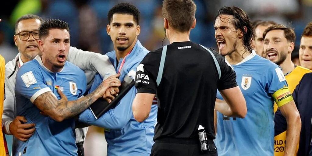 FIFA investiga a jugadores de Uruguay; serían sancionados