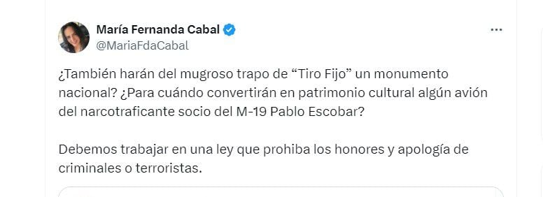 La senadora criticó el reconocimiento del sombrero de Pizarro - crédito @MaríaFdaCabal/X