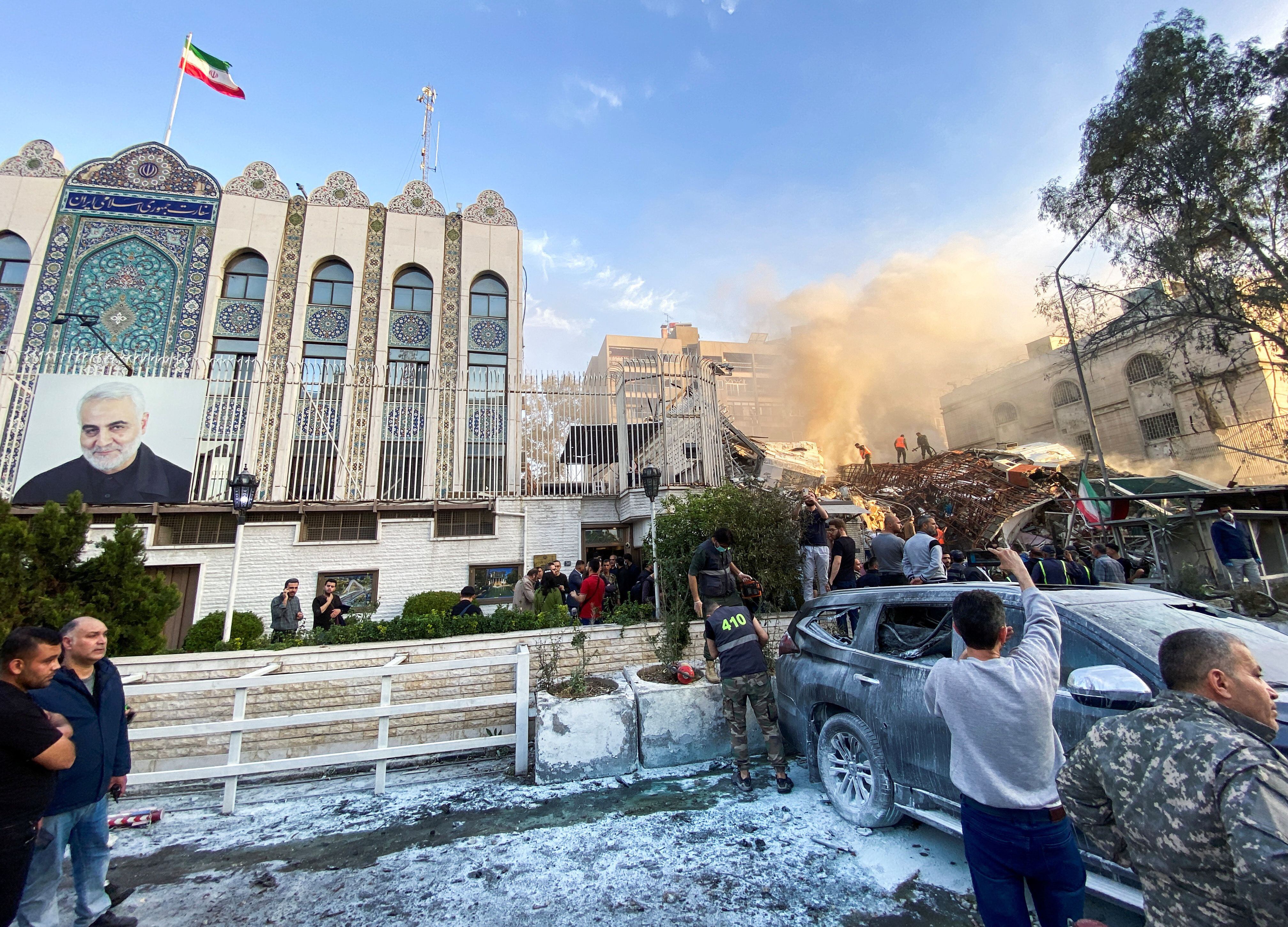 Smoke rises after what the Iranian media said was an Israeli strike on a buidling close to the Iranian embassy in Damascus, Syria April 1, 2024. REUTERS/Firas Makdesi