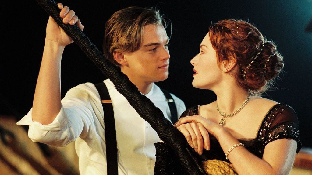 Leonardo DiCaprio y Kate Winslet, en 'Titanic'. (Mediaset España)