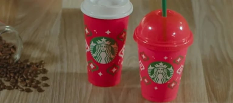 Cómo obtener el famoso vaso navideño gratis de Starbucks
