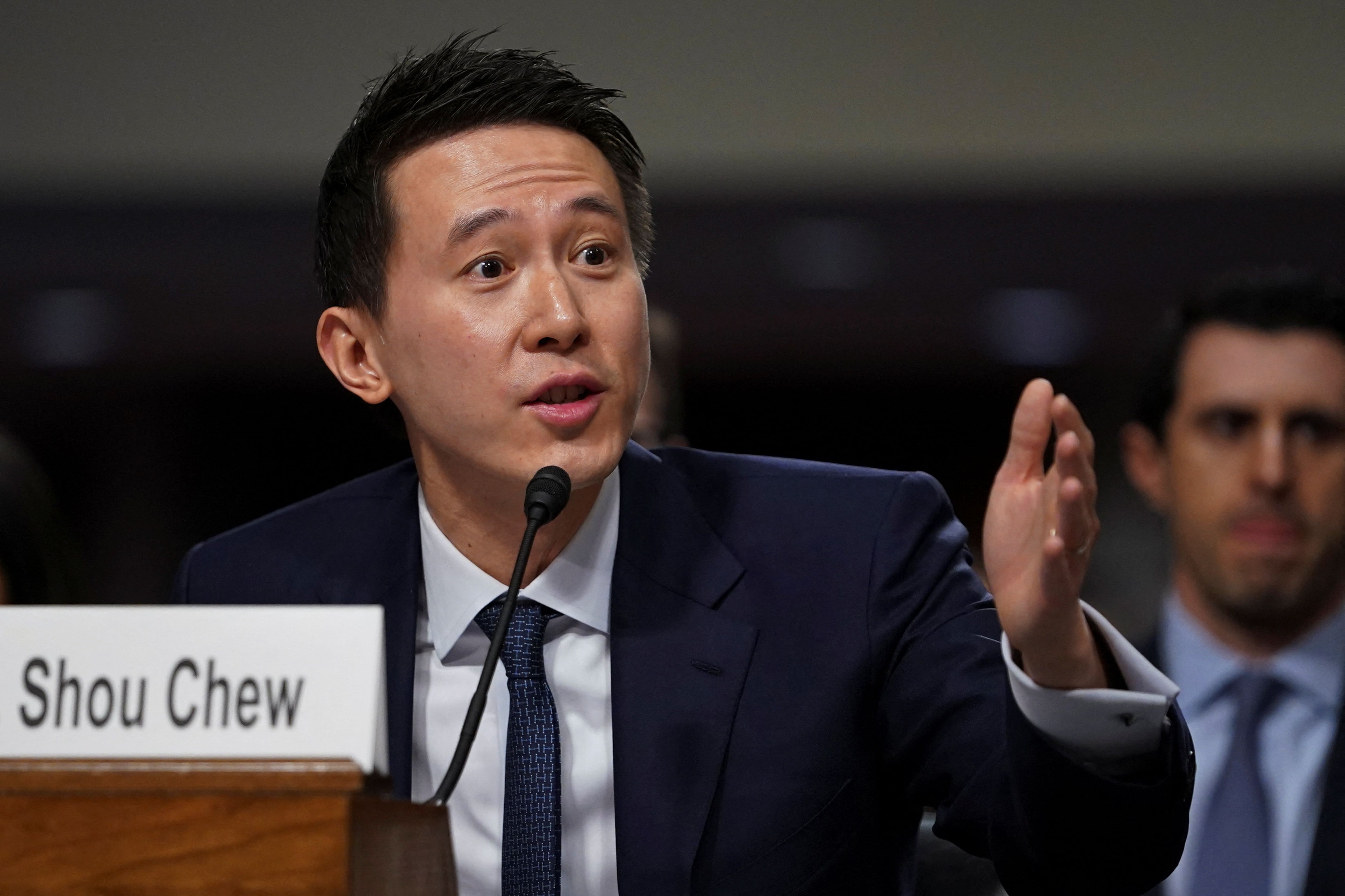 El director ejecutivo de TikTok, Shou Zi Chew. (REUTERS/Nathan Howard)