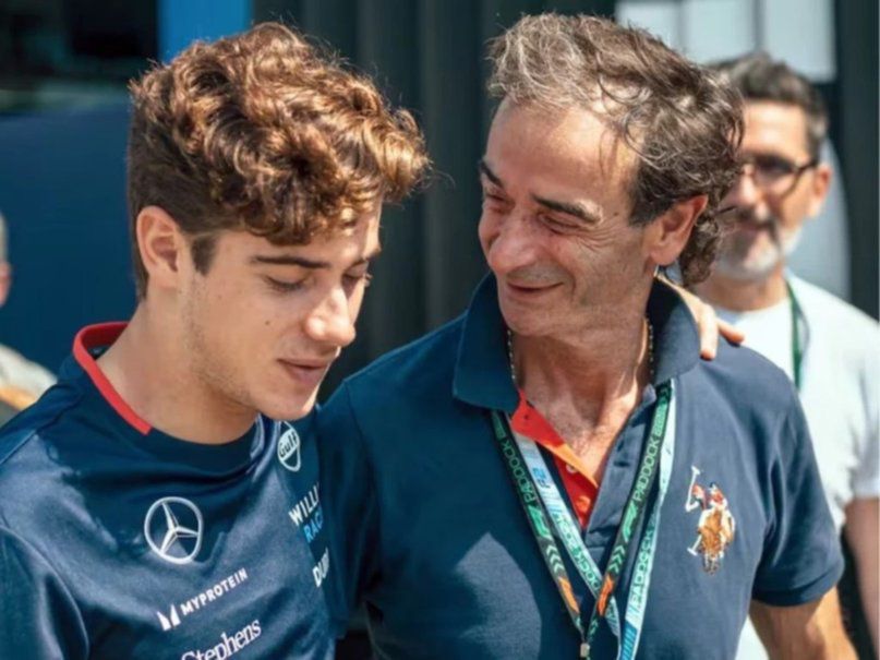 Franco junto a su padre Aníbal el día de su debut en la Fórmula 1, el pasado 1 de septiembre en Monza, Italia (Crédito Prensa Williams)