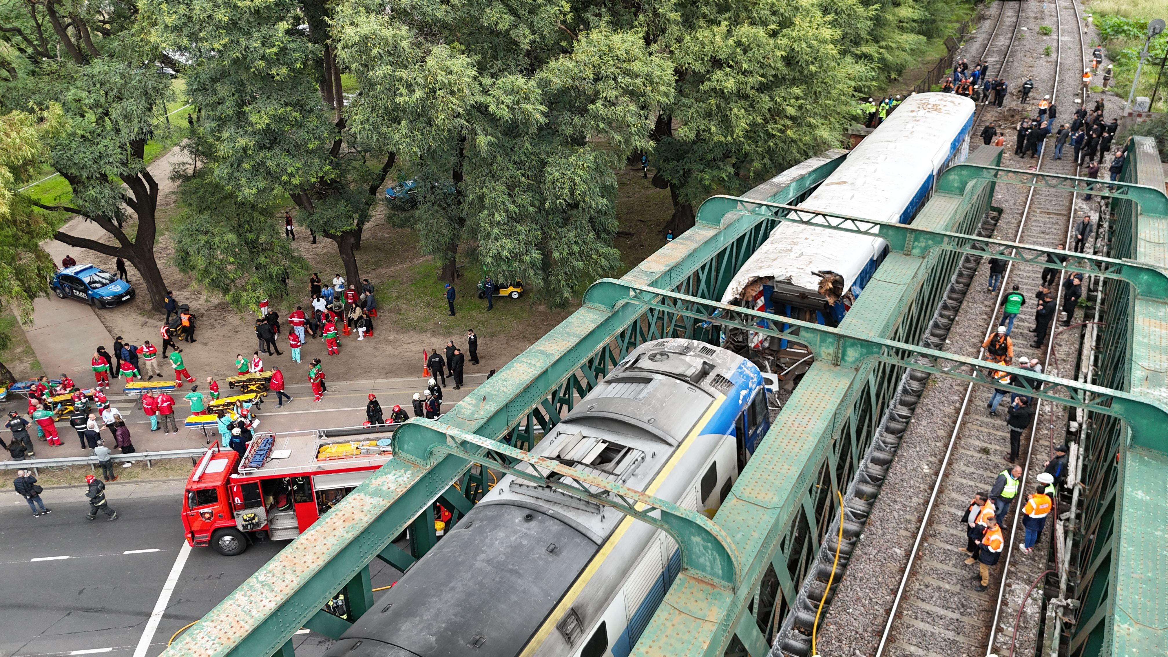 Chocaron dos trenes en Palermo - Drone