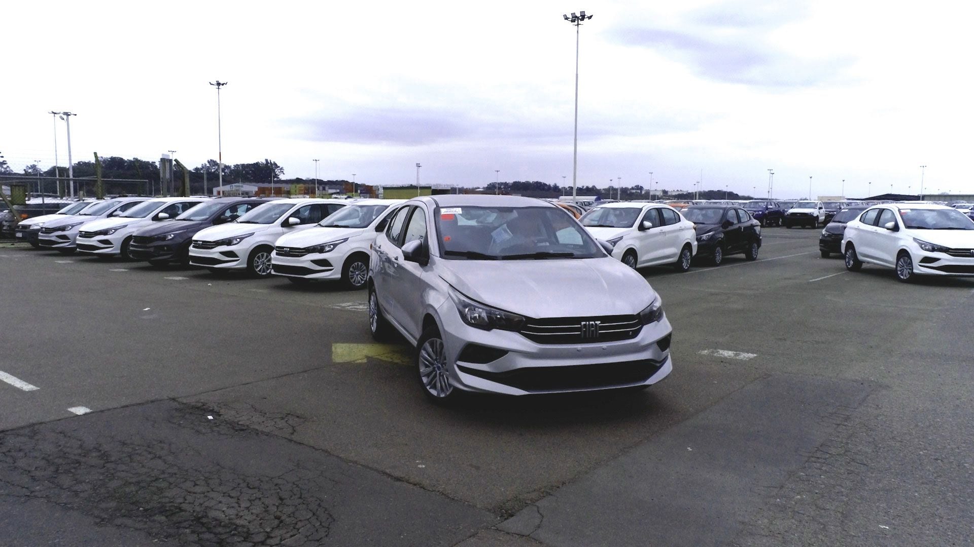 El Fiat Cronos sigue en la cima en ventas, aunque ahora su más cercano rival es la nueva Ford Ranger, que desplazó a la Toyota Hilux por primera vez