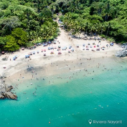Praia dos Mortos, en la costa de Sayulita (Foto: Instagram @riviera_nayarit)