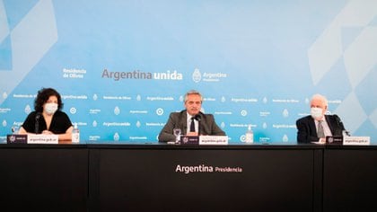 El Presidente estuvo acompañado por Carla Vizzotti y Ginés González García