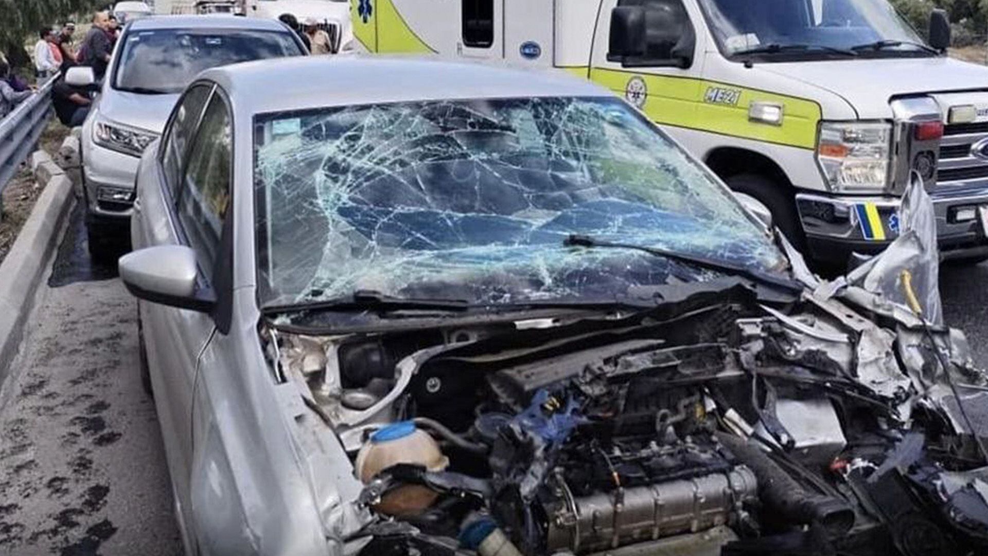 Fotos de autos destrozados tras fuerte choque en carretera México-Pachuca