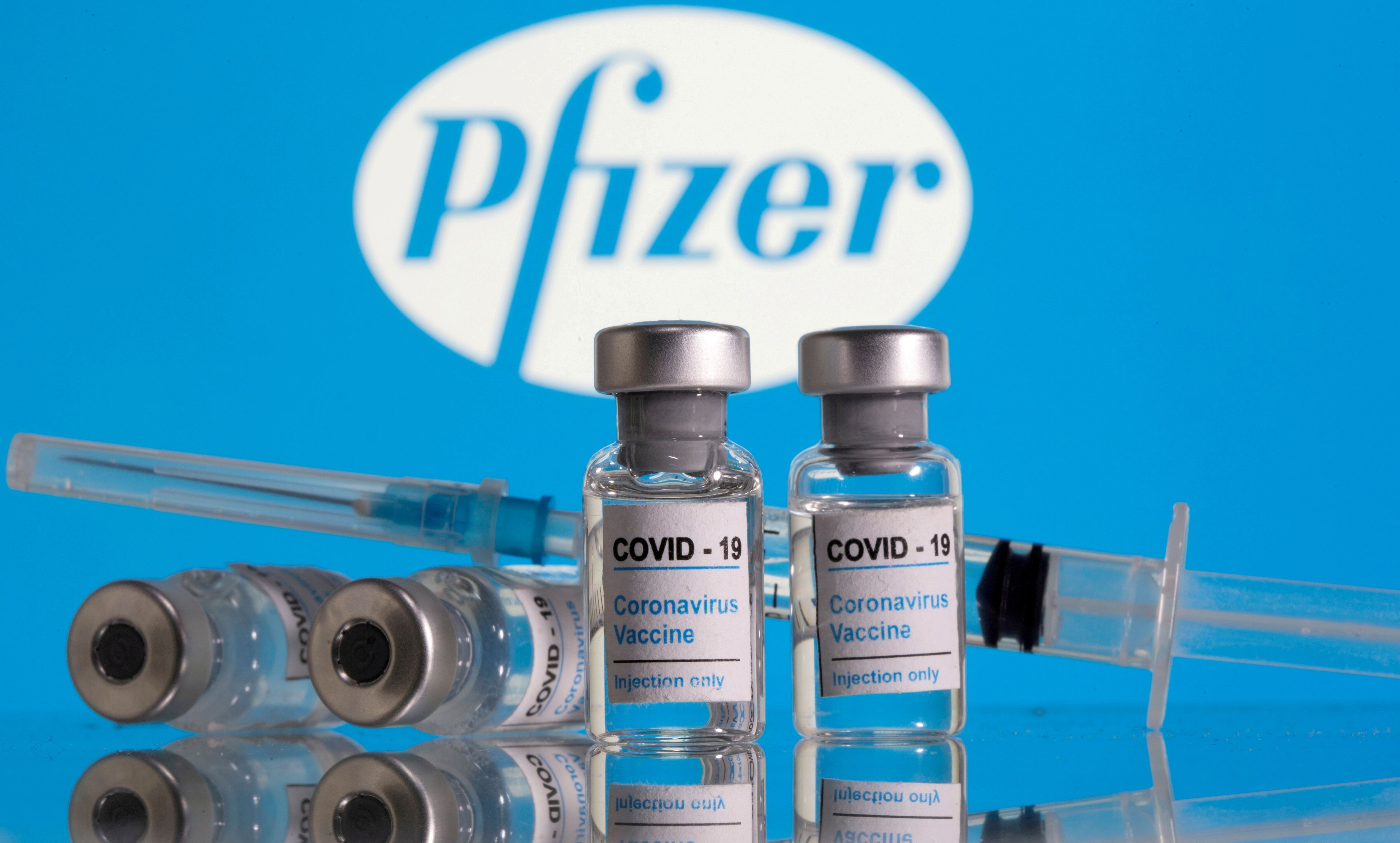 Vacunas de Pfizer (REUTERS/Dado Ruvic/Illustration)