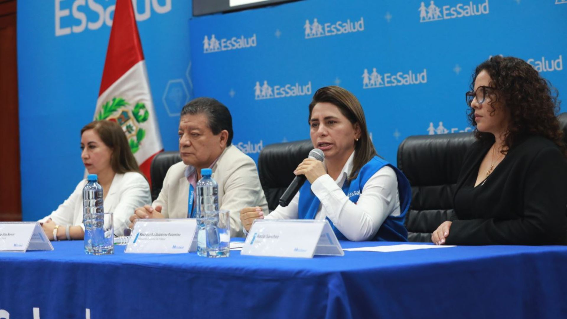 Rosa Gutiérrez tuvo un breve paso por la presidencia de EsSalud. | EsSalud