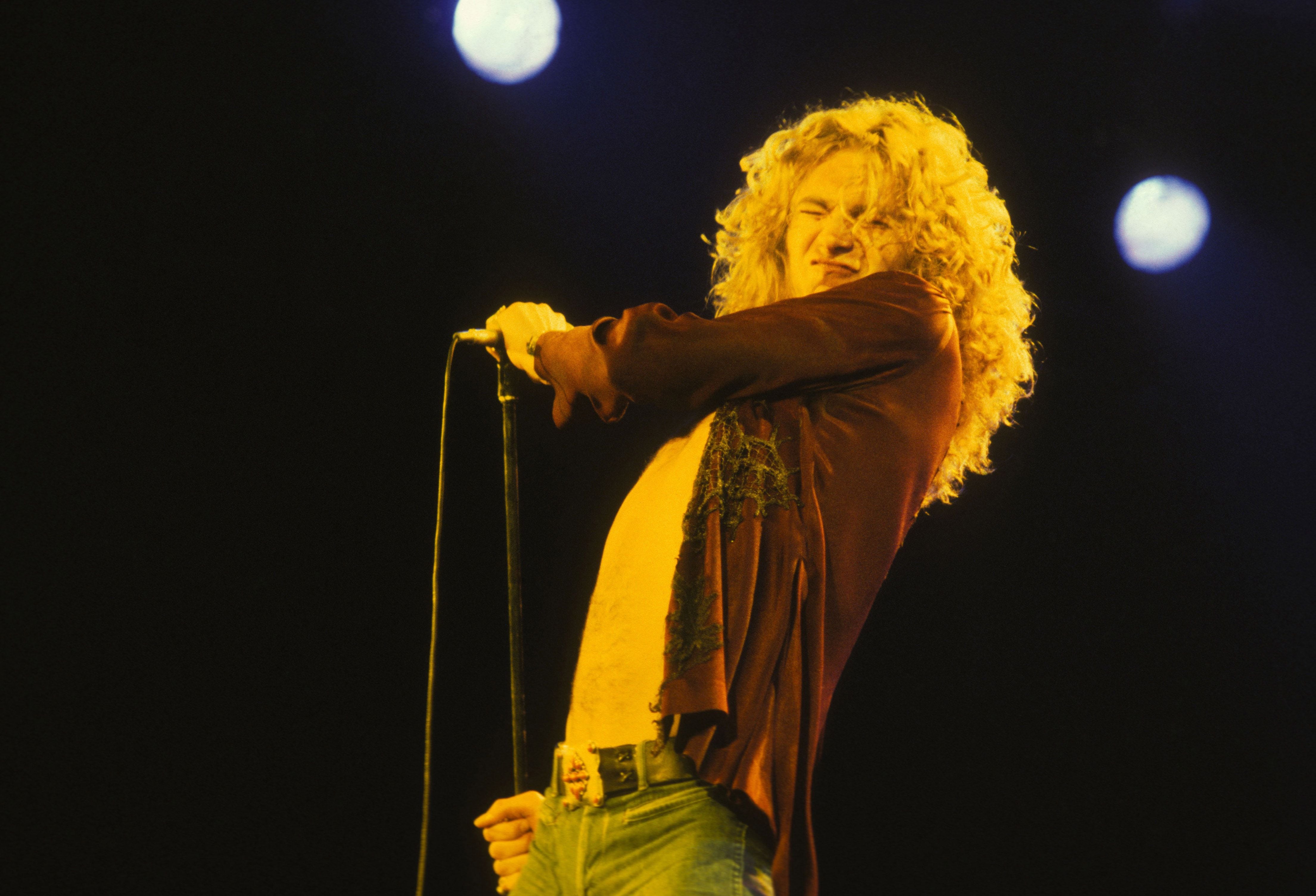 Robert Plant de Led Zeppelin en concierto alrededor de 1979 en Los Ángeles, California  (Photos by Brad Elterman/FilmMagic)