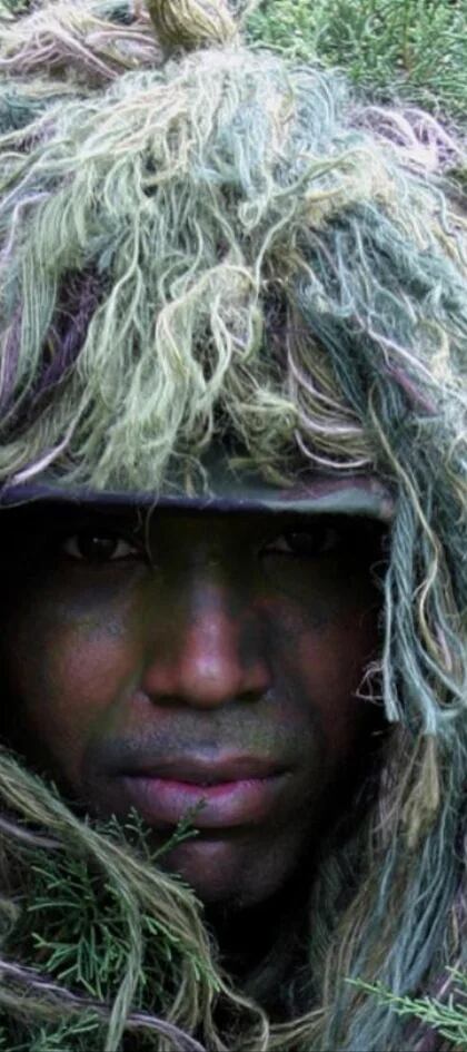 Un mercenario de las fuerzas especiales explica cómo sobrevivir en la selva