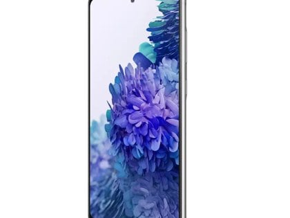El Samsung Galaxy S20 FE tiene un diseño muy similar al modelo estándar de la gama Samsung S20, con una pantalla plana Super AMOLED de 6.5 pulgadas y una frecuencia de actualización de 120Hz.