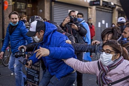 La ONG denunció que no existen medidas de protección adecuadas para que los periodistas desempeñen su trabajo (Foto: Europa Press)