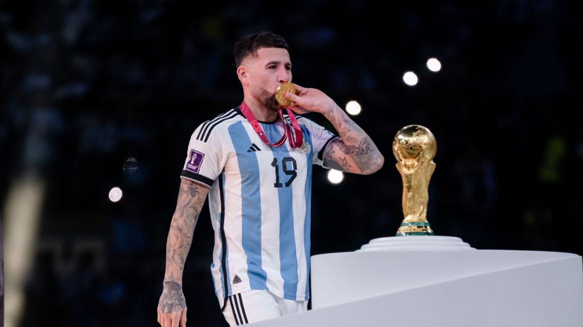 Nicolás Otamendi, otro campeón del mundo que podría vestir la camiseta de River Plate (Foto Getty Images)