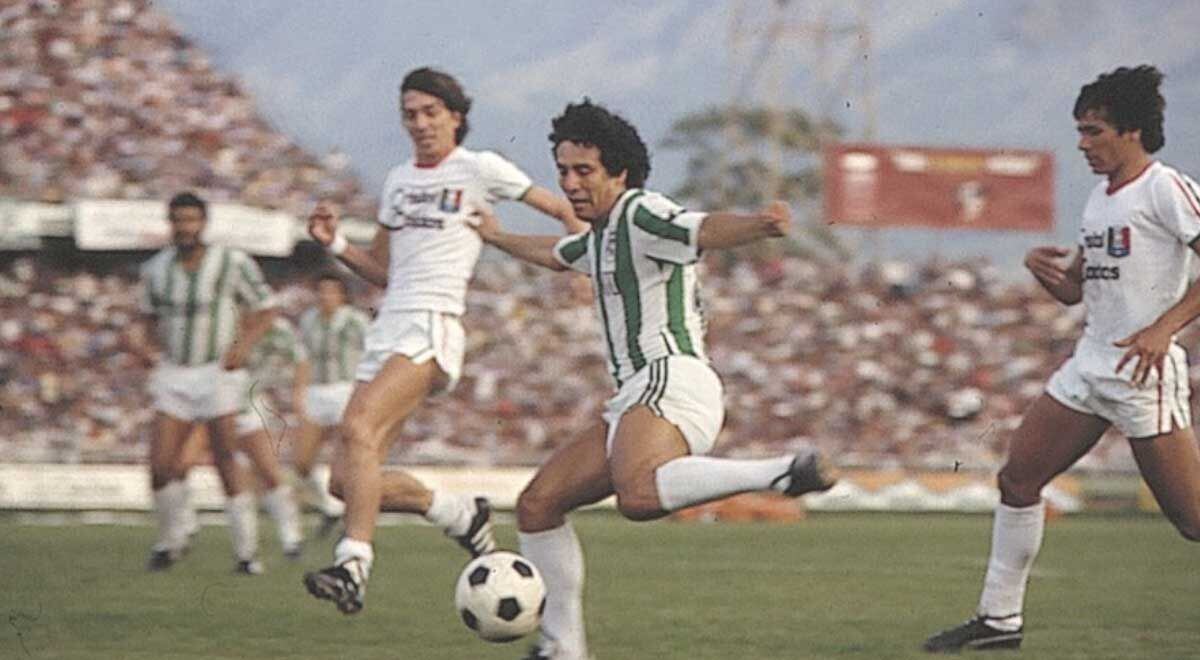 César Cueto en un partido con Atlético Nacional de Colombia. (El Colombiano)